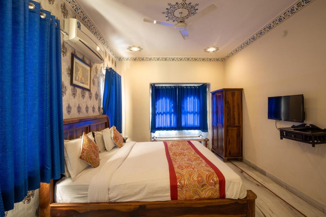 Hotel Royal Pratap Niwas Udaipur Exterior foto