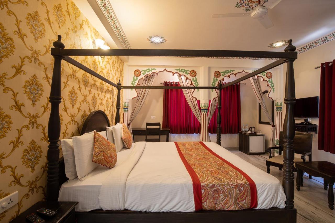Hotel Royal Pratap Niwas Udaipur Exterior foto