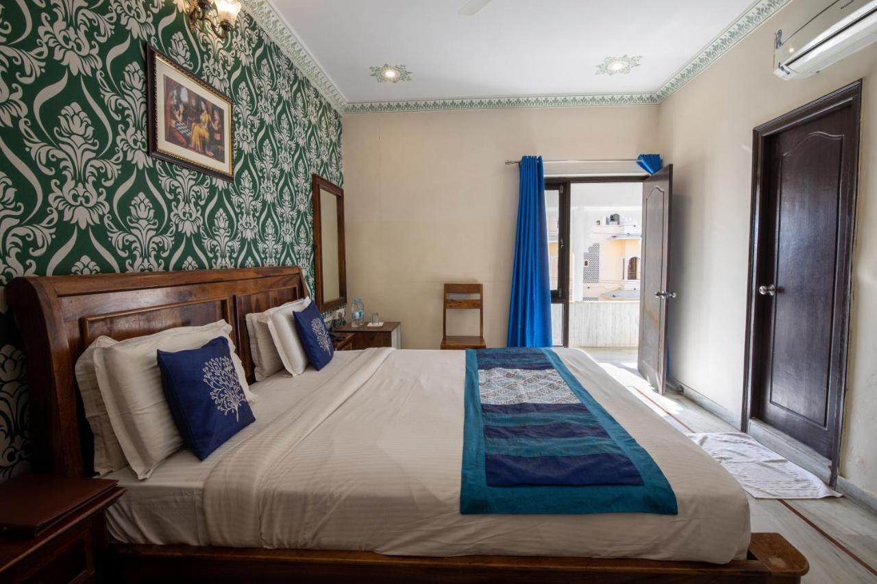 Hotel Royal Pratap Niwas Udaipur Exterior foto