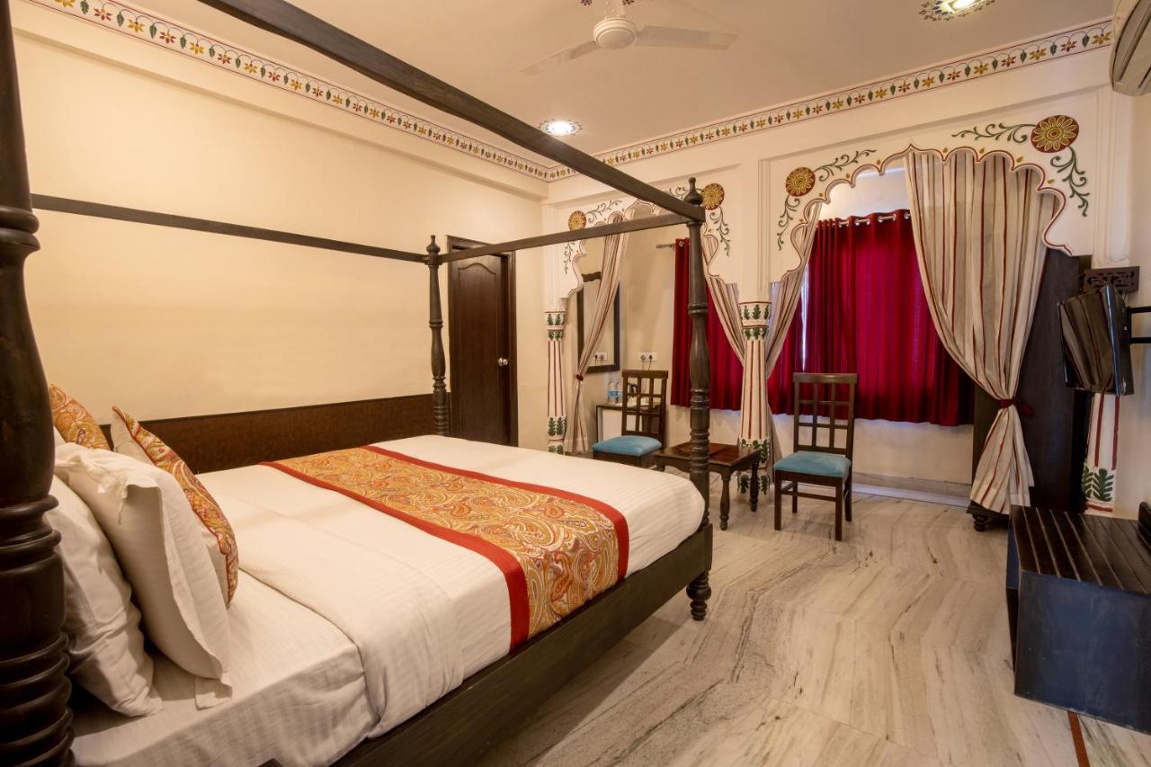 Hotel Royal Pratap Niwas Udaipur Exterior foto