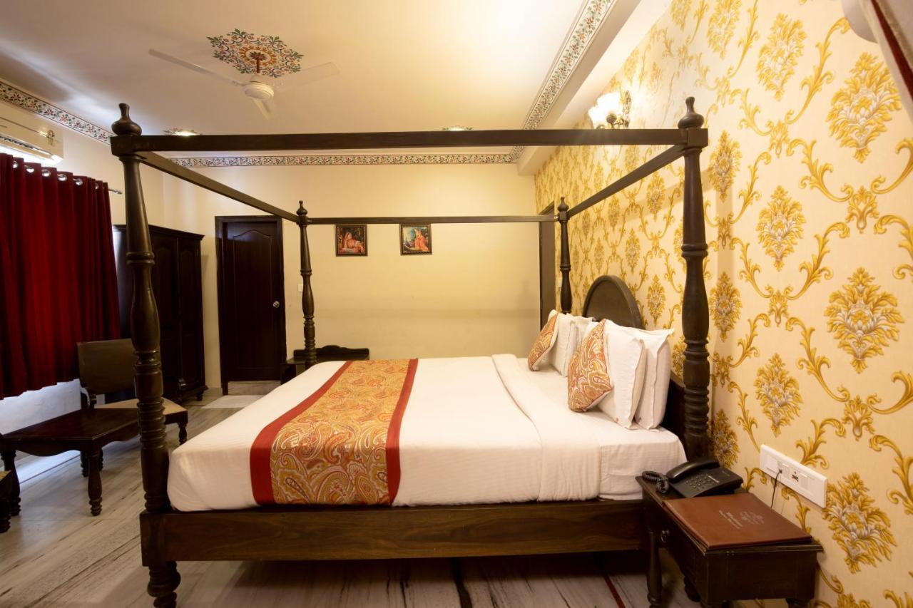 Hotel Royal Pratap Niwas Udaipur Exterior foto
