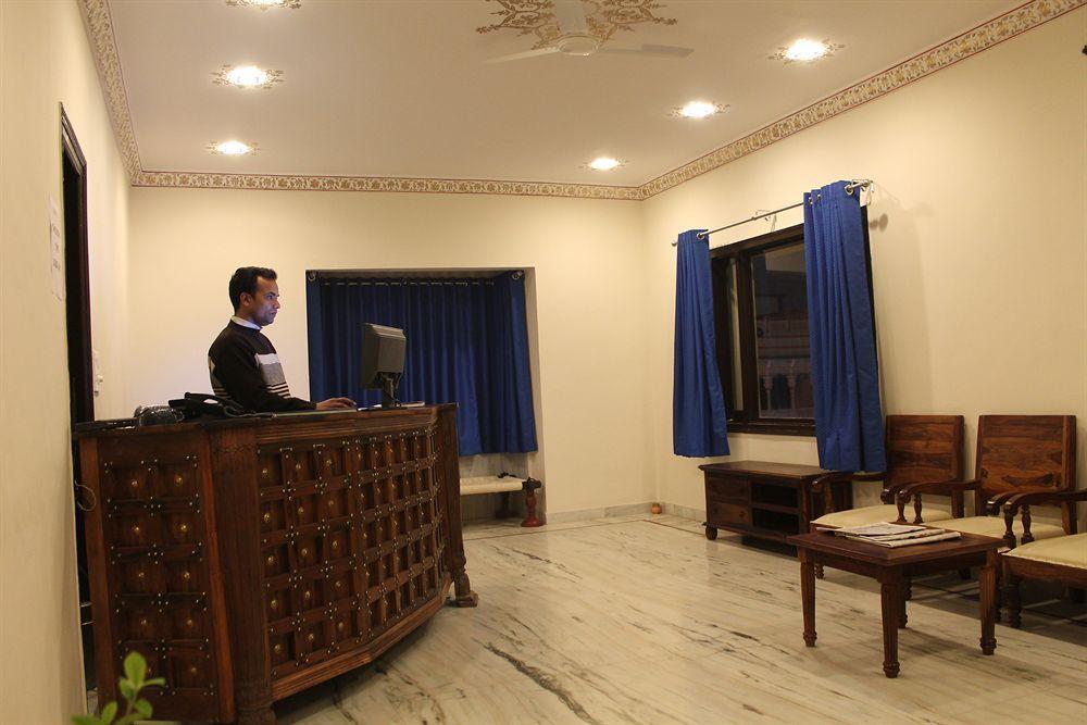Hotel Royal Pratap Niwas Udaipur Exterior foto