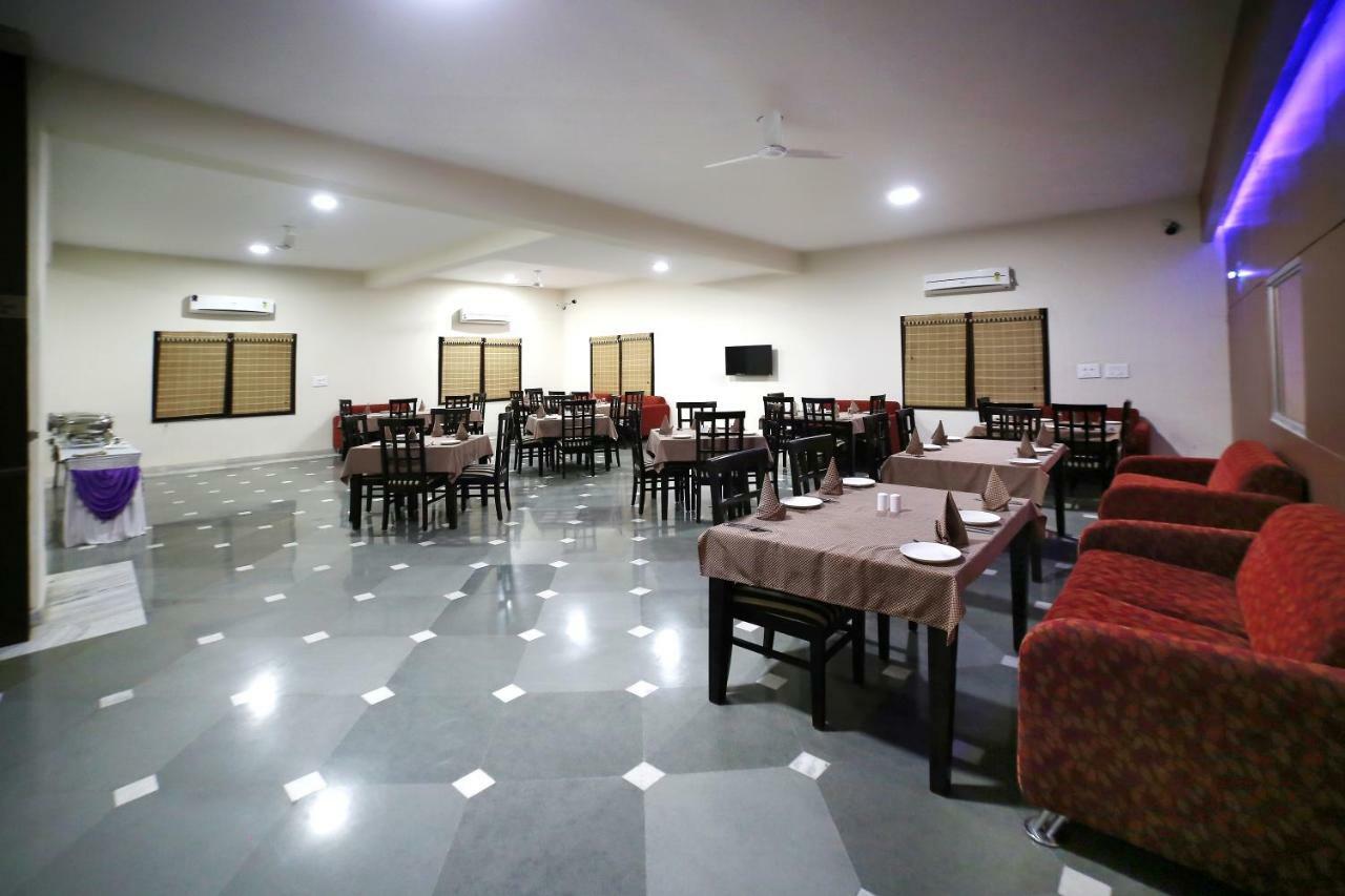 Hotel Royal Pratap Niwas Udaipur Exterior foto